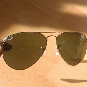 Ray-Ban Avaitor Sunglasses Classic Gold Rim Frame